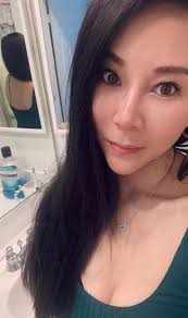 Elizabeth Tan, 34